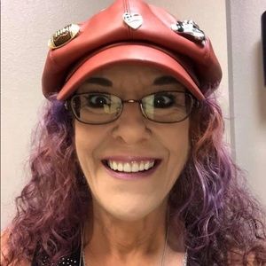 Meet your Posher, Libby